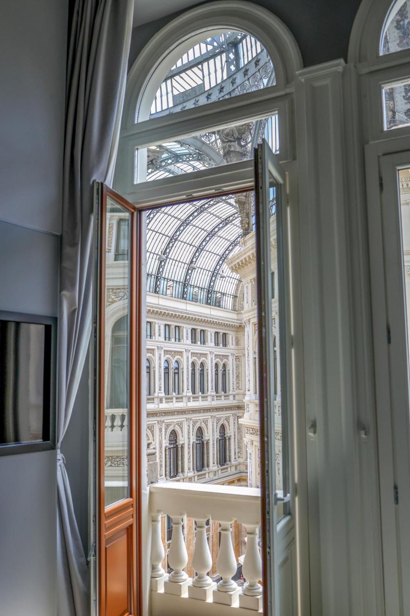Maison San Carlo Luxury Suites Naples Exterior photo